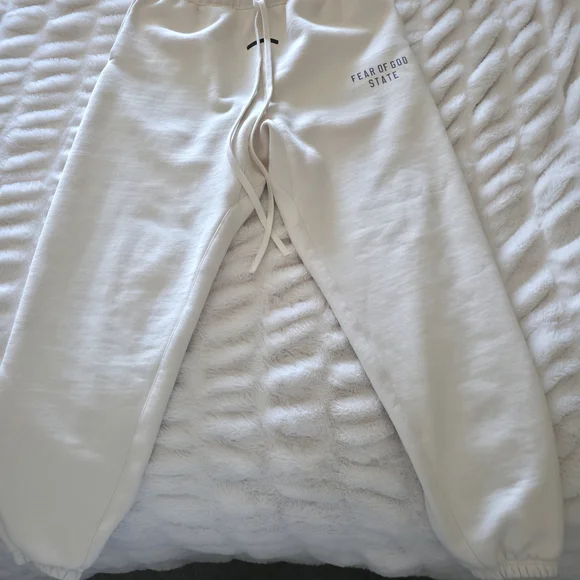 Fear of God Cream Sweatpants - Picture 3 of 6